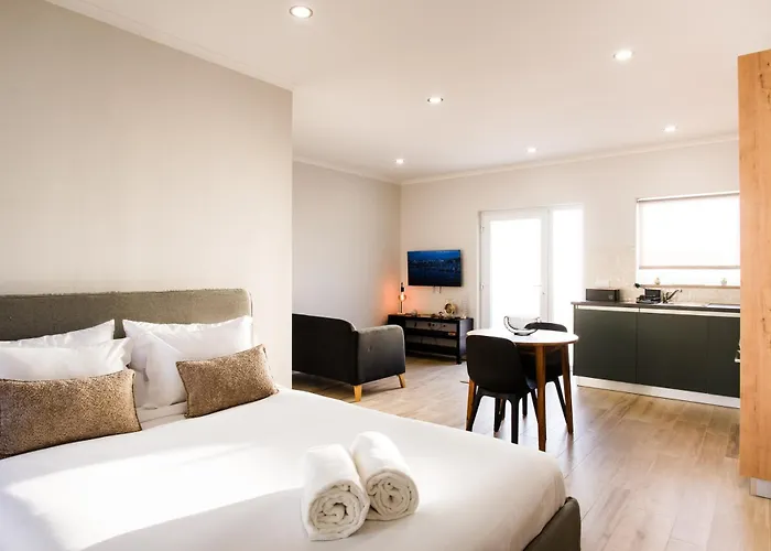 Casa Do Gato Sete Riscas * Sobral (Leiria)