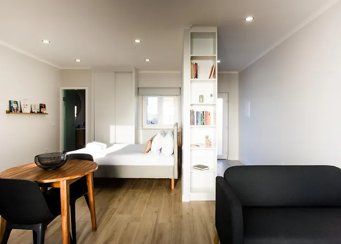 Casa Do Gato Sete Riscas Sobral (Leiria)